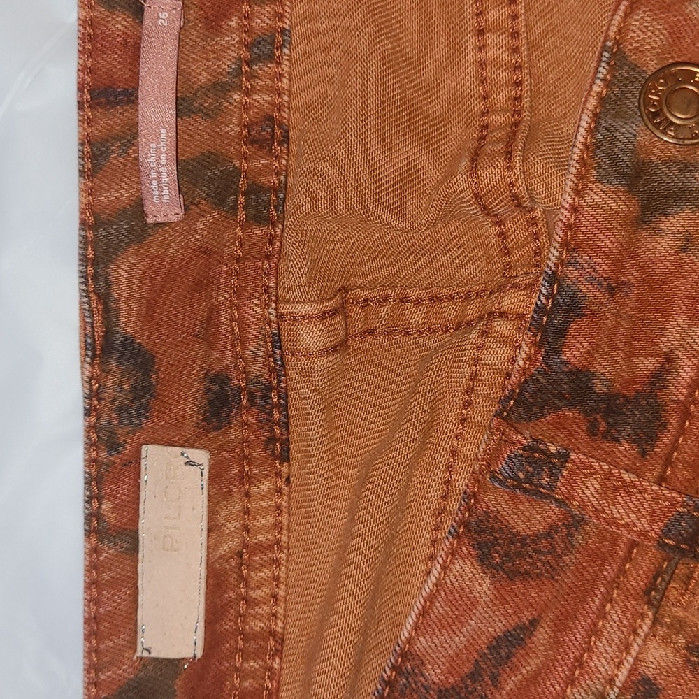 EUC Anthropologie Pilcro Slim Boyfriend Jeans Sz 26 Red/Orange, Distressed, Crop - Picture 9 of 16